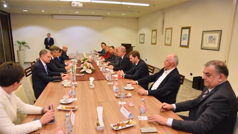 Plenković u Umagu s hotelijerima: Vlada vodi računa o interesima turizma